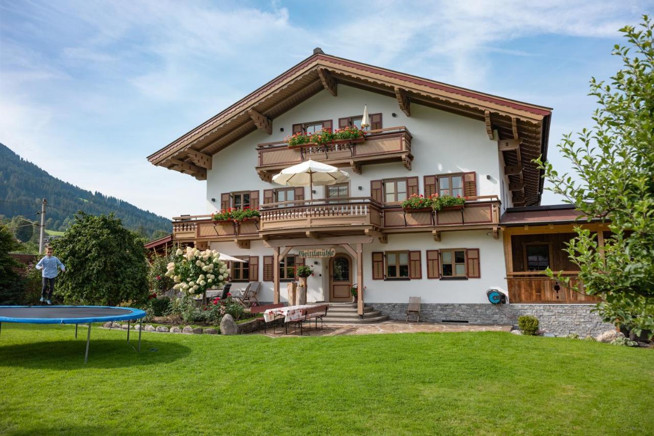 Grittlmuehle Chalet Ferienwohnungen Brixen im Thale Luaran gambar