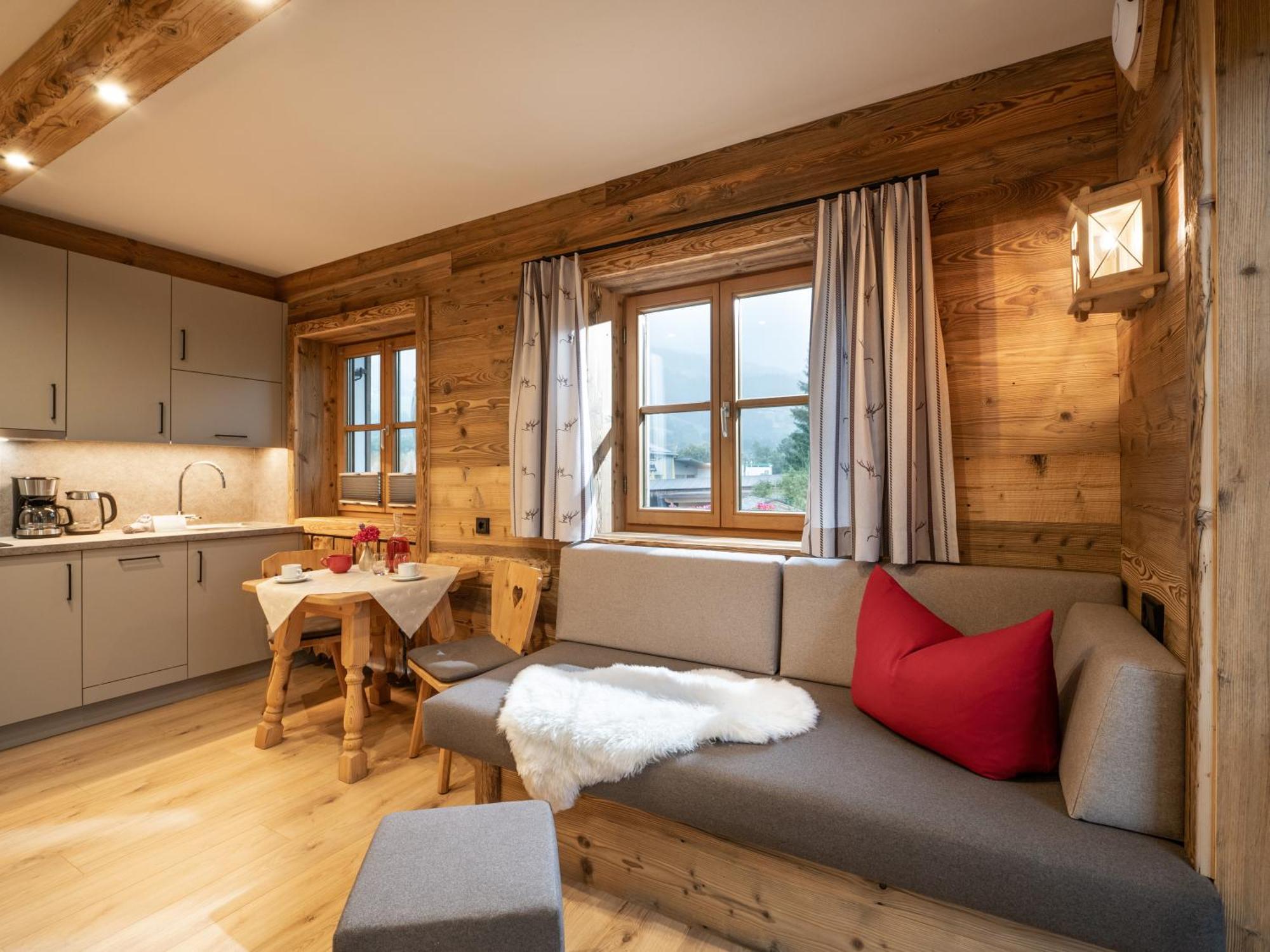 Grittlmuehle Chalet Ferienwohnungen Brixen im Thale Luaran gambar