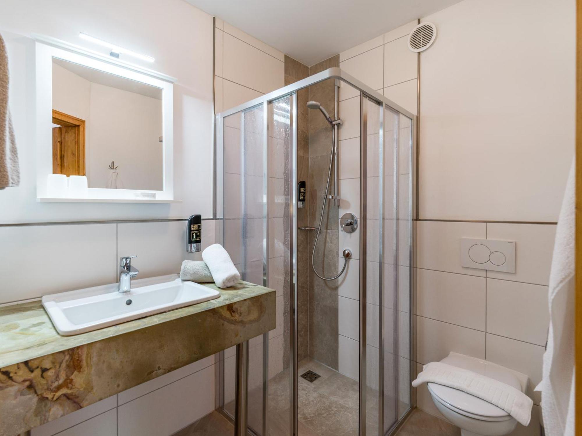 Grittlmuehle Chalet Ferienwohnungen Brixen im Thale Luaran gambar