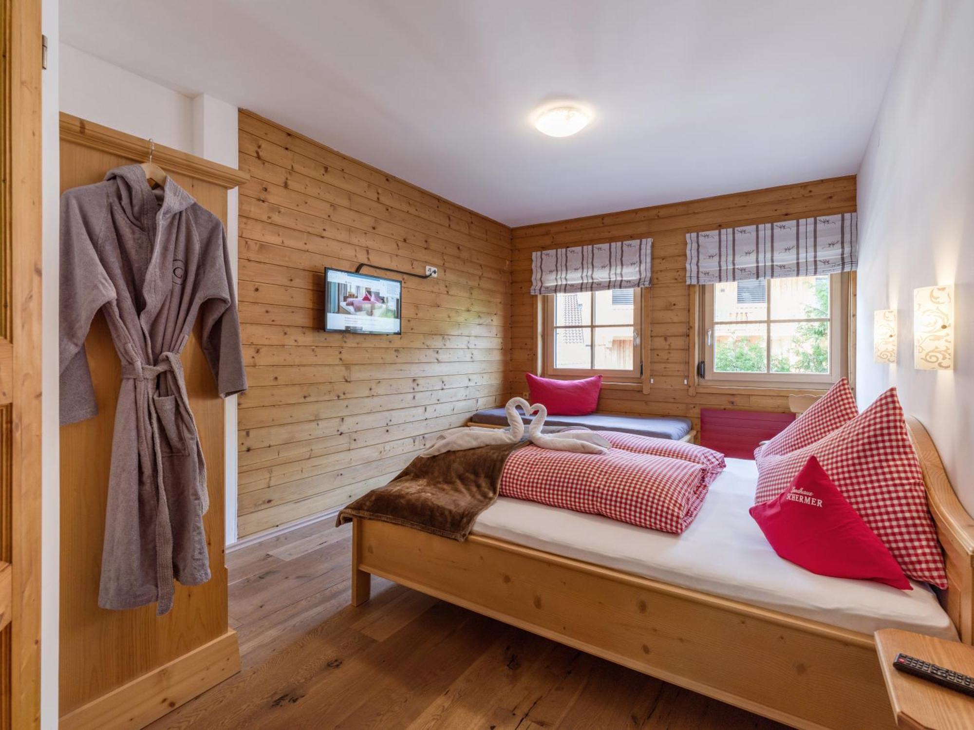 Grittlmuehle Chalet Ferienwohnungen Brixen im Thale Luaran gambar
