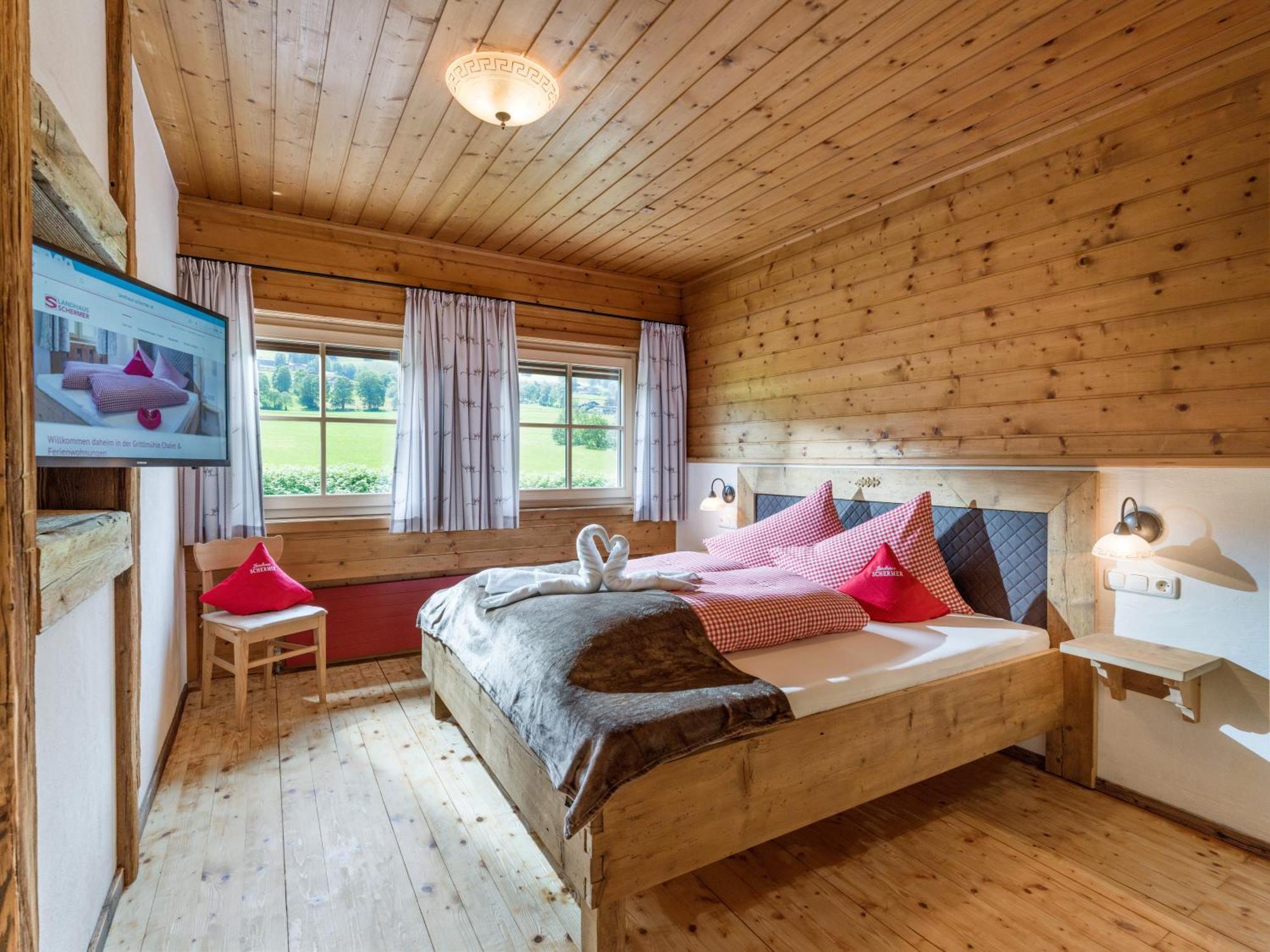 Grittlmuehle Chalet Ferienwohnungen Brixen im Thale Luaran gambar